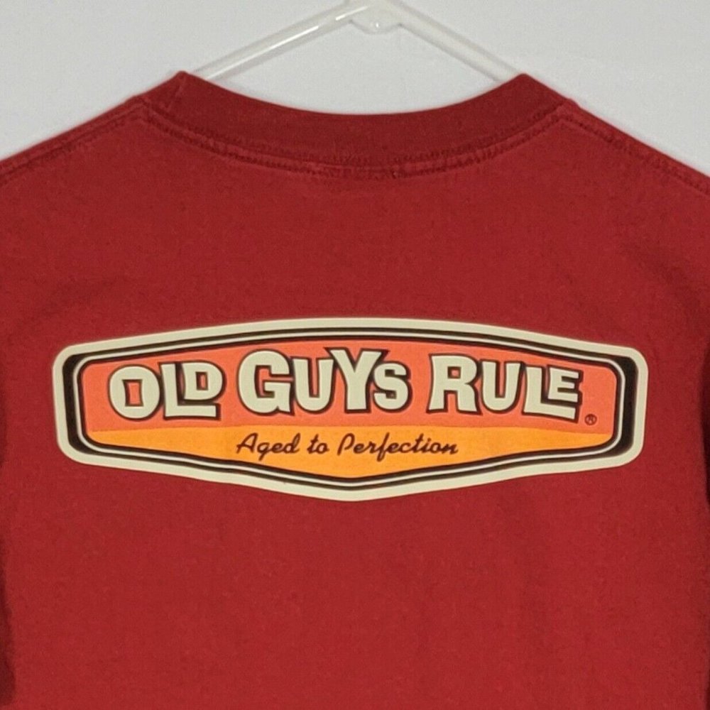 Old Guys Rule T-Shirt Mens Medium Red Short Sleeve 100% Cotton Crewneck